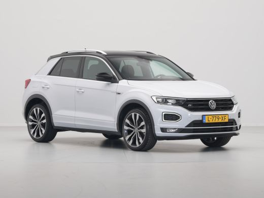 Volkswagen T-Roc 1.5 TSI 150pk DSG R-Line Business Navigatie Carplay Camera 19" velgen Trekhaak Keyless 173 ActivLease financial lease