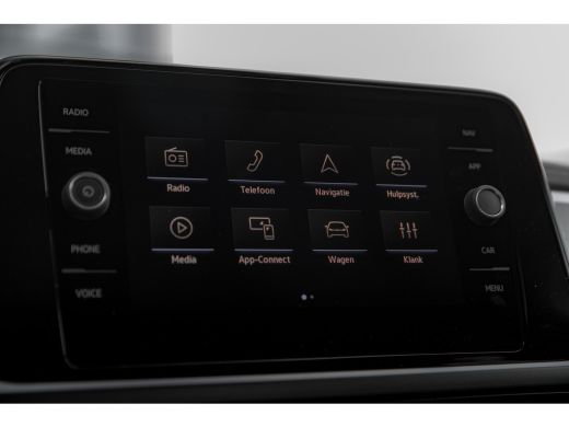 Volkswagen T-Roc Life Edition | 'App-Connect' draadloze smartphone integratie | 'App-Connect' smartphone integrati... ActivLease financial lease
