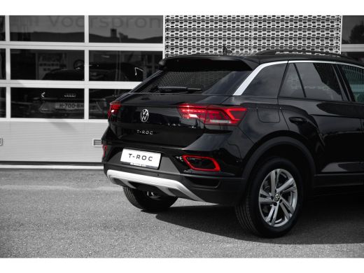Volkswagen T-Roc Life Edition | 'App-Connect' draadloze smartphone integratie | 'App-Connect' smartphone integrati... ActivLease financial lease
