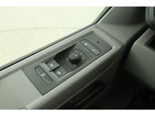Volkswagen Transporter 2.0 TDI 150PK L2H1 | Automaat | Airco | Camera | Cruise | Carplay | Navigatie | PDC | Trekhaak | ... ActivLease financial lease