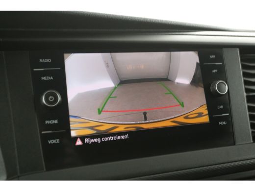 Volkswagen Transporter 2.0 TDI L2H1 | Camera | Airco | Cruise | Carplay | 2xSchuifdeur | Navigatie | Trekhaak ActivLease financial lease