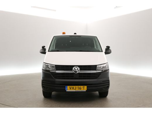Volkswagen Transporter 2.0 TDI L2H1 | Camera | Airco | Cruise | Carplay | 2xSchuifdeur | Navigatie | Trekhaak ActivLease financial lease