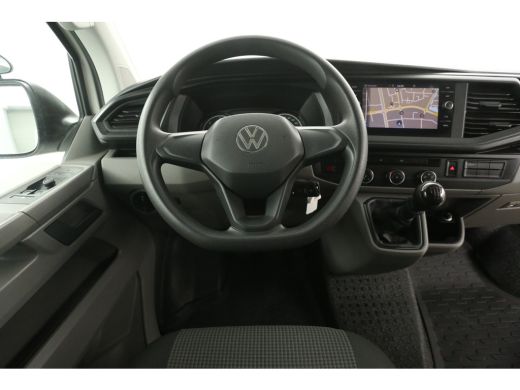 Volkswagen Transporter 2.0 TDI L2H1 | Camera | Airco | Cruise | Carplay | 2xSchuifdeur | Navigatie | Trekhaak ActivLease financial lease