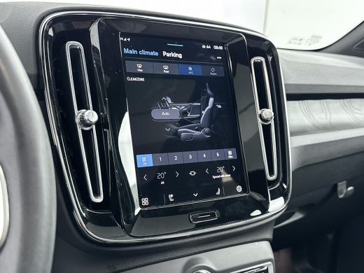 Volvo  C40 Ultimate 69kWh | 19" Allseason | Wool Blend bekleding | Getint glas | 360 Camera | Elektr. verst... ActivLease financial lease