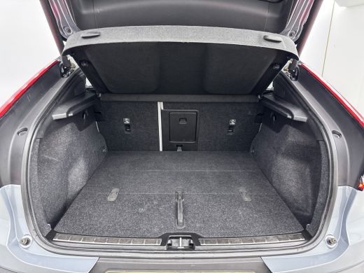 Volvo  C40 Ultimate 69kWh | 19" Allseason | Wool Blend bekleding | Getint glas | 360 Camera | Elektr. verst... ActivLease financial lease