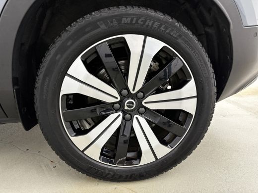 Volvo  C40 Ultimate 69kWh | 19" Allseason | Wool Blend bekleding | Getint glas | 360 Camera | Elektr. verst... ActivLease financial lease
