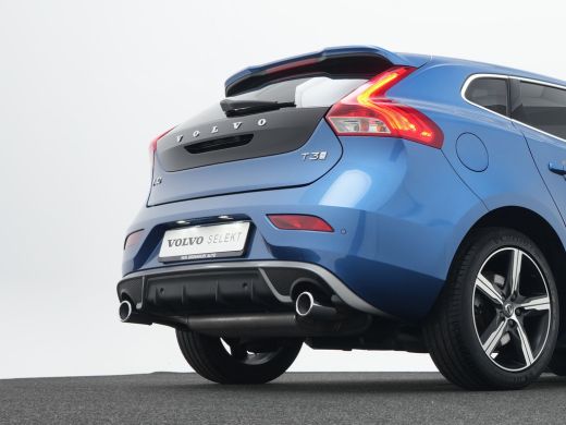 Volvo  V40 1.5 T3 Polar+ Sport Luxury | Standkachel | Panoramadak | Keyless Entry | Harman Kardon | Camera |... ActivLease financial lease