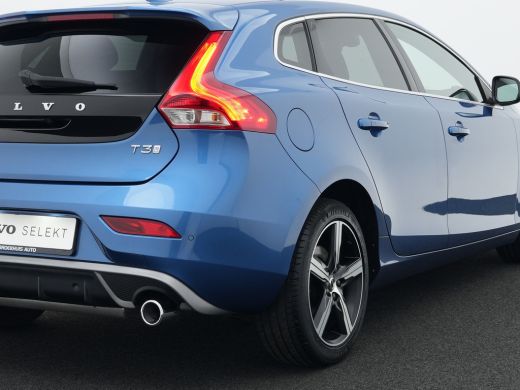 Volvo  V40 1.5 T3 Polar+ Sport Luxury | Standkachel | Panoramadak | Keyless Entry | Harman Kardon | Camera |... ActivLease financial lease