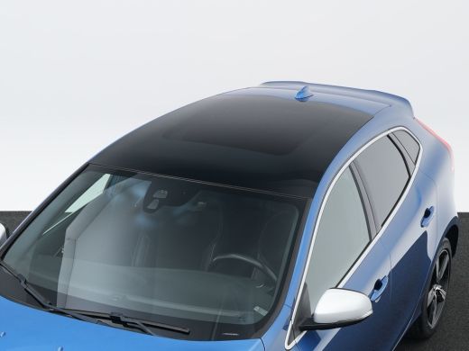 Volvo  V40 1.5 T3 Polar+ Sport Luxury | Standkachel | Panoramadak | Keyless Entry | Harman Kardon | Camera |... ActivLease financial lease