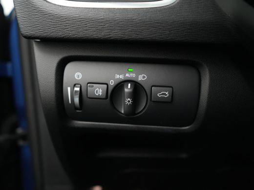 Volvo  V40 1.5 T3 Polar+ Sport Luxury | Standkachel | Panoramadak | Keyless Entry | Harman Kardon | Camera |... ActivLease financial lease