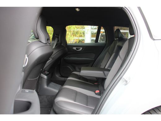 Volvo  V60 2.0 T6 Plug-in hybrid AWD Plus Dark | Trekhaak | 360 Camera | Harman/Kardon | Memory | Pilot Assist ActivLease financial lease