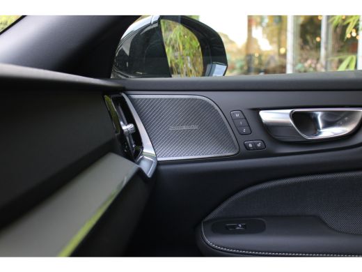 Volvo  V60 2.0 T6 Plug-in hybrid AWD Plus Dark | Trekhaak | 360 Camera | Harman/Kardon | Memory | Pilot Assist ActivLease financial lease