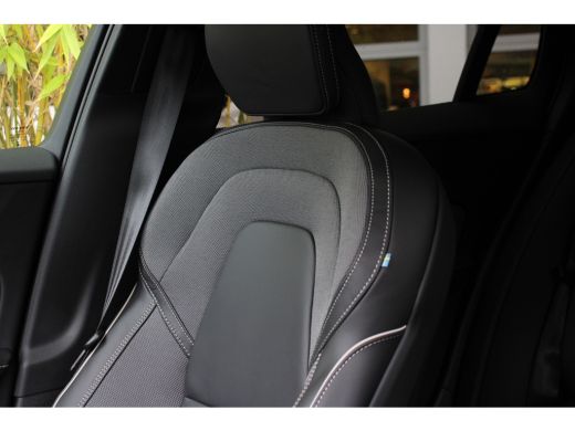 Volvo  V60 2.0 T6 Plug-in hybrid AWD Plus Dark | Trekhaak | 360 Camera | Harman/Kardon | Memory | Pilot Assist ActivLease financial lease