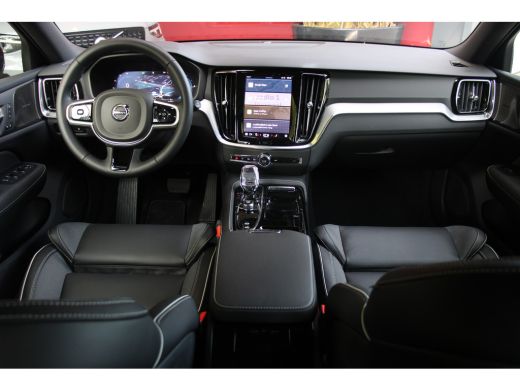 Volvo  V60 2.0 T6 Plug-in hybrid AWD Plus Dark | Trekhaak | 360 Camera | Harman/Kardon | Memory | Pilot Assist ActivLease financial lease