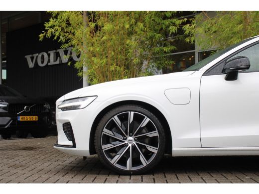 Volvo  V60 2.0 T6 Recharge AWD R-Design | Panoramadak | Adaptive Cruise | BLIS | Camera | Stuur/stoelverwarming ActivLease financial lease