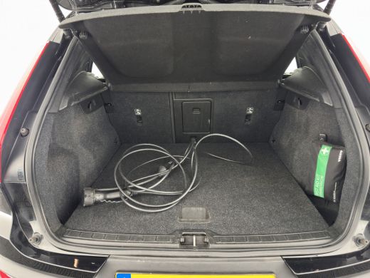 Volvo  XC40 Recharge P8 AWD R-Design [ 3-Fase ] { SOH-89%} (INCL-BTW) *PANO | LEATHER-ALCANTARA | DIGI-COCKPI... ActivLease financial lease