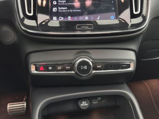 Volvo  XC40 Recharge P8 AWD R-Design [ 3-Fase ] { SOH-89%} (INCL-BTW) *PANO | LEATHER-ALCANTARA | DIGI-COCKPI... ActivLease financial lease