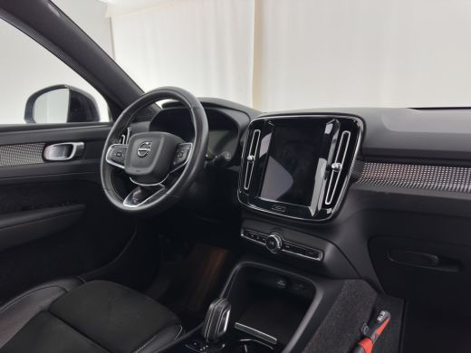 Volvo  XC40 Recharge P8 AWD R-Design [ 3-Fase ] { SOH-89%} (INCL-BTW) *PANO | LEATHER-ALCANTARA | DIGI-COCKPI... ActivLease financial lease