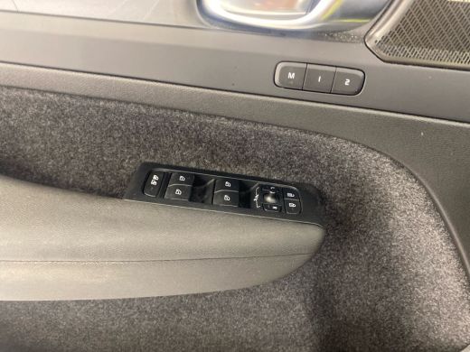 Volvo  XC40 Recharge Ultimate 70 kWh | Pano | Trekhaak | Harman/Kardon | ActivLease financial lease