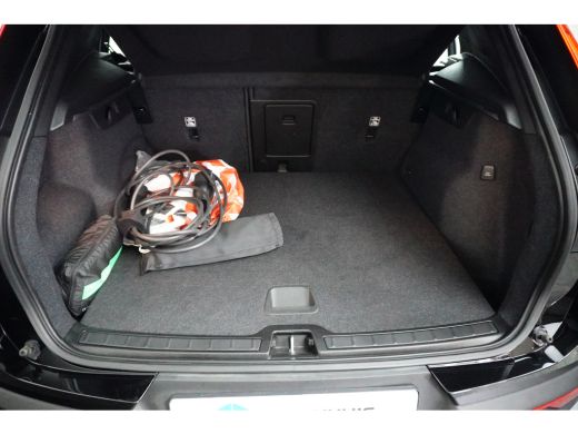 Volvo  XC40 T4 Core Bright | Keyless | Stoel Verwarming | ActivLease financial lease