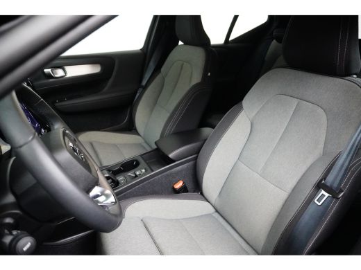 Volvo  XC40 T4 Core Bright | Keyless | Stoel Verwarming | ActivLease financial lease