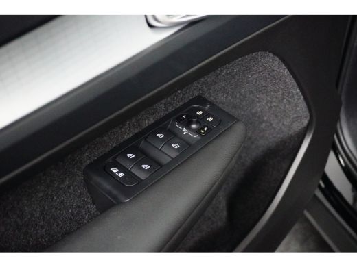 Volvo  XC40 T4 Core Bright | Keyless | Stoel Verwarming | ActivLease financial lease