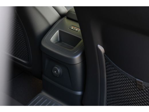 Volvo  XC60 2.0 T6 Plug-in hybrid AWD Ultra Black Edition | Luchtvering | Massage | Bowers&Wilkins | 22" Velg... ActivLease financial lease