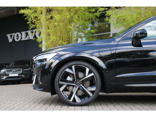 Volvo  XC60 2.0 T6 Plug-in hybrid AWD Ultra Black Edition | Luchtvering | Massage | Bowers&Wilkins | 22" Velg... ActivLease financial lease