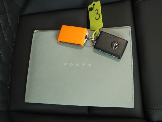 Volvo  XC90 2.0 T8 Plug-in hybrid AWD Ultra Dark ActivLease financial lease