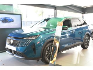 Peugeot 5008 Allure - Hybrid, | 18" lichtmetalen velgen 'BASEL' | 360 Vision & Drive Assist pack | Pack Safety...