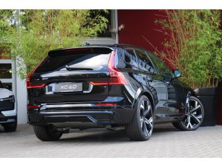 Volvo  XC60 2.0 T6 Plug-in hybrid AWD Ultra Black Edition | Luchtvering | Massage | Bowers&Wilkins | 22" Velg...