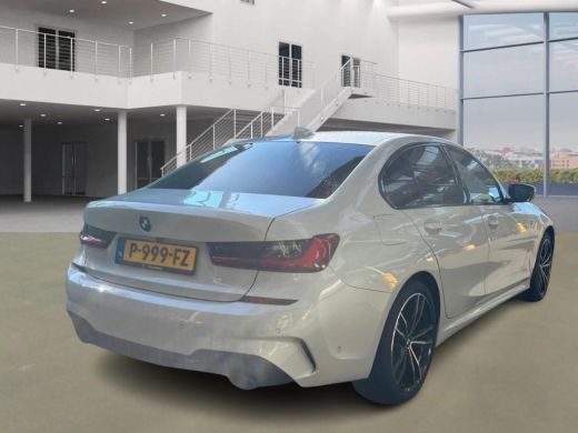 BMW 3 Serie 320e M-Sport | Panorama | Leder | Camera | ActivLease financial lease