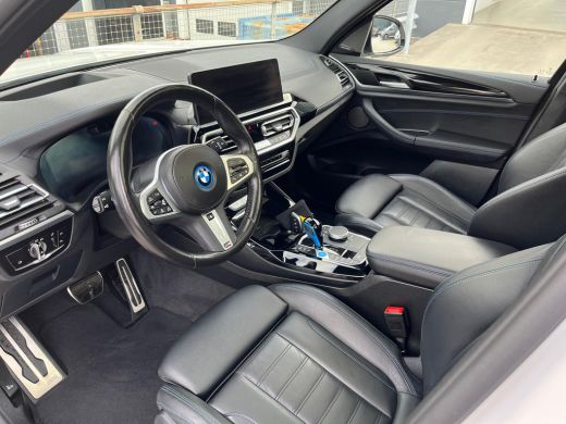 BMW iX3 High Executive 80 kWh | Shadow Line | 20" LM velgen | All-Season banden | H&K Audio | Navigatie |... ActivLease financial lease