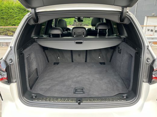 BMW iX3 High Executive 80 kWh | Shadow Line | 20" LM velgen | All-Season banden | H&K Audio | Navigatie |... ActivLease financial lease