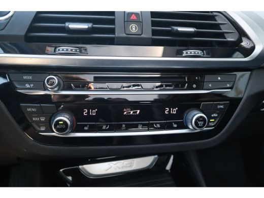 BMW X3 xDrive30e Pano / Elec Stoelen / Camera / Leder / ActivLease financial lease