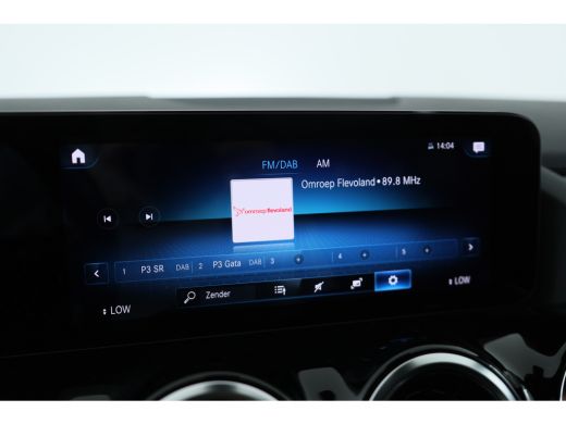 Mercedes-Benz GLA 180 AMG Line | LED | Navi | Camera | Keyless | Sportstoel | Clima | Parkeersensoren V+A | DAB | C... ActivLease financial lease