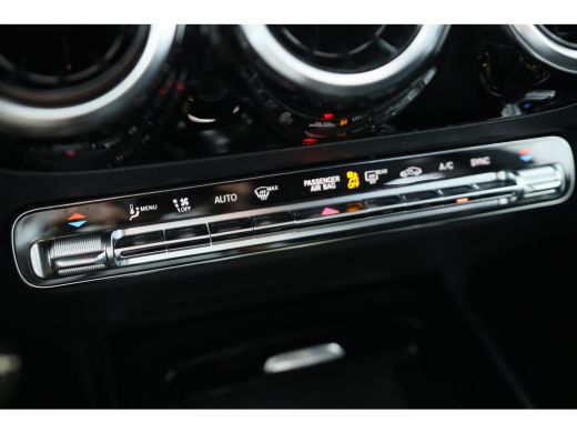 Mercedes-Benz GLA 180 AMG Line | LED | Navi | Camera | Keyless | Sportstoel | Clima | Parkeersensoren V+A | DAB | C... ActivLease financial lease