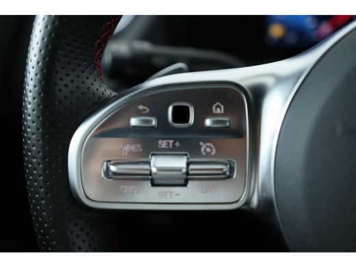 Mercedes-Benz GLA 180 AMG Line | LED | Navi | Camera | Keyless | Sportstoel | Clima | Parkeersensoren V+A | DAB | C... ActivLease financial lease