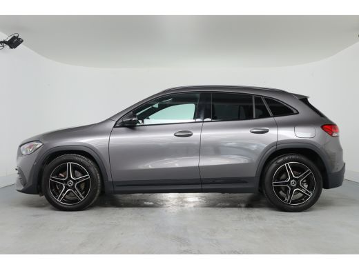 Mercedes-Benz GLA 180 AMG Line | LED | Navi | Camera | Keyless | Sportstoel | Clima | Parkeersensoren V+A | DAB | C... ActivLease financial lease