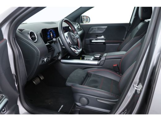 Mercedes-Benz GLA 180 AMG Line | LED | Navi | Camera | Keyless | Sportstoel | Clima | Parkeersensoren V+A | DAB | C... ActivLease financial lease