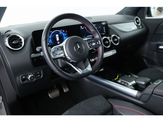 Mercedes-Benz GLA 180 AMG Line | LED | Navi | Camera | Keyless | Sportstoel | Clima | Parkeersensoren V+A | DAB | C... ActivLease financial lease