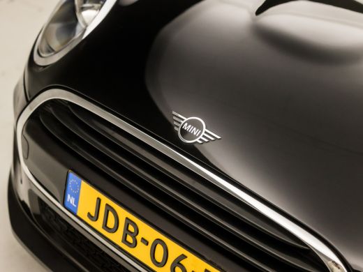 Mini One 1.5 One Sport (NAVIGATIE, CLIMATE, STOELVERWARMING, LM VELGEN, SPORTSTOELEN, PARKEERSENSOREN, CRU... ActivLease financial lease