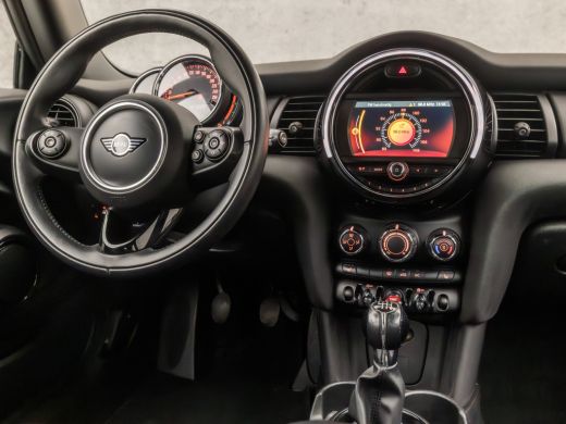 Mini One 1.5 One Sport (NAVIGATIE, CLIMATE, STOELVERWARMING, LM VELGEN, SPORTSTOELEN, PARKEERSENSOREN, CRU... ActivLease financial lease