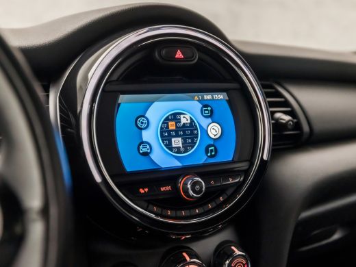 Mini One 1.5 One Sport (NAVIGATIE, CLIMATE, STOELVERWARMING, LM VELGEN, SPORTSTOELEN, PARKEERSENSOREN, CRU... ActivLease financial lease