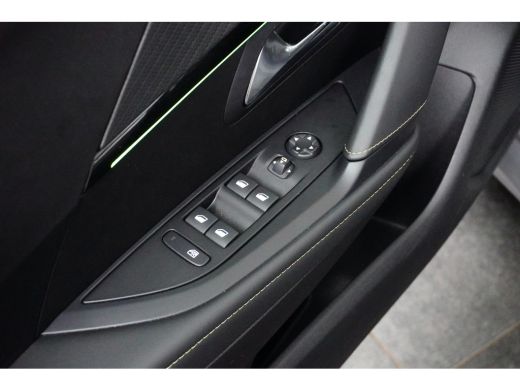 Peugeot 208 GTHYBRID 136PK GT AUTOMAAT | Clima | Camera | Cruise | Pdc v&a | Pano | LED | ActivLease financial lease