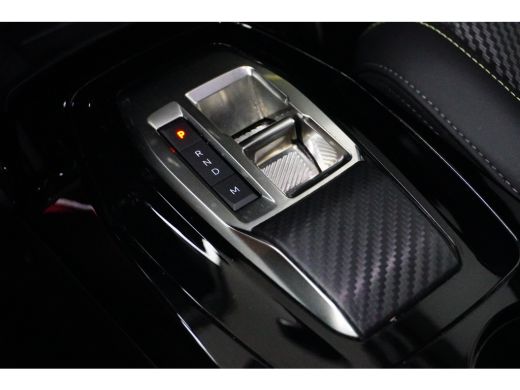 Peugeot 208 GTHYBRID 136PK GT AUTOMAAT | Clima | Camera | Cruise | Pdc v&a | Pano | LED | ActivLease financial lease