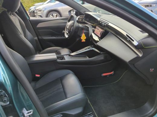 Peugeot 308 SW 1.2 PureTech GT Pack Business | Automaat | Navigatie | Camera | Trekhaak | 1400kg Trekgewicht ... ActivLease financial lease