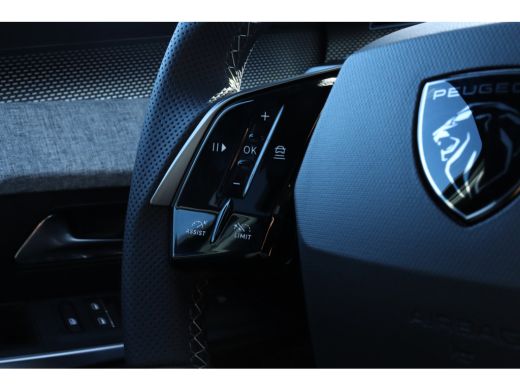 Peugeot e-3008 GT Avantage 210 73 kWh Warmtepomp | Camera | Alcantara | Navigatie | Carplay | Elektrische Klep ActivLease financial lease