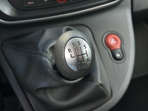 Renault Kangoo 1.5 dCi 80 / L1H1 / 1e EIGENAAR / 76.845 KM !! / TREKHAAK / 6-BAK / AIRCO / CRUISE / NAVI / BLUET... ActivLease financial lease