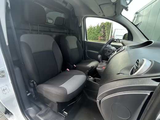 Renault Kangoo 1.5 dCi 80 / L1H1 / 1e EIGENAAR / 76.845 KM !! / TREKHAAK / 6-BAK / AIRCO / CRUISE / NAVI / BLUET... ActivLease financial lease
